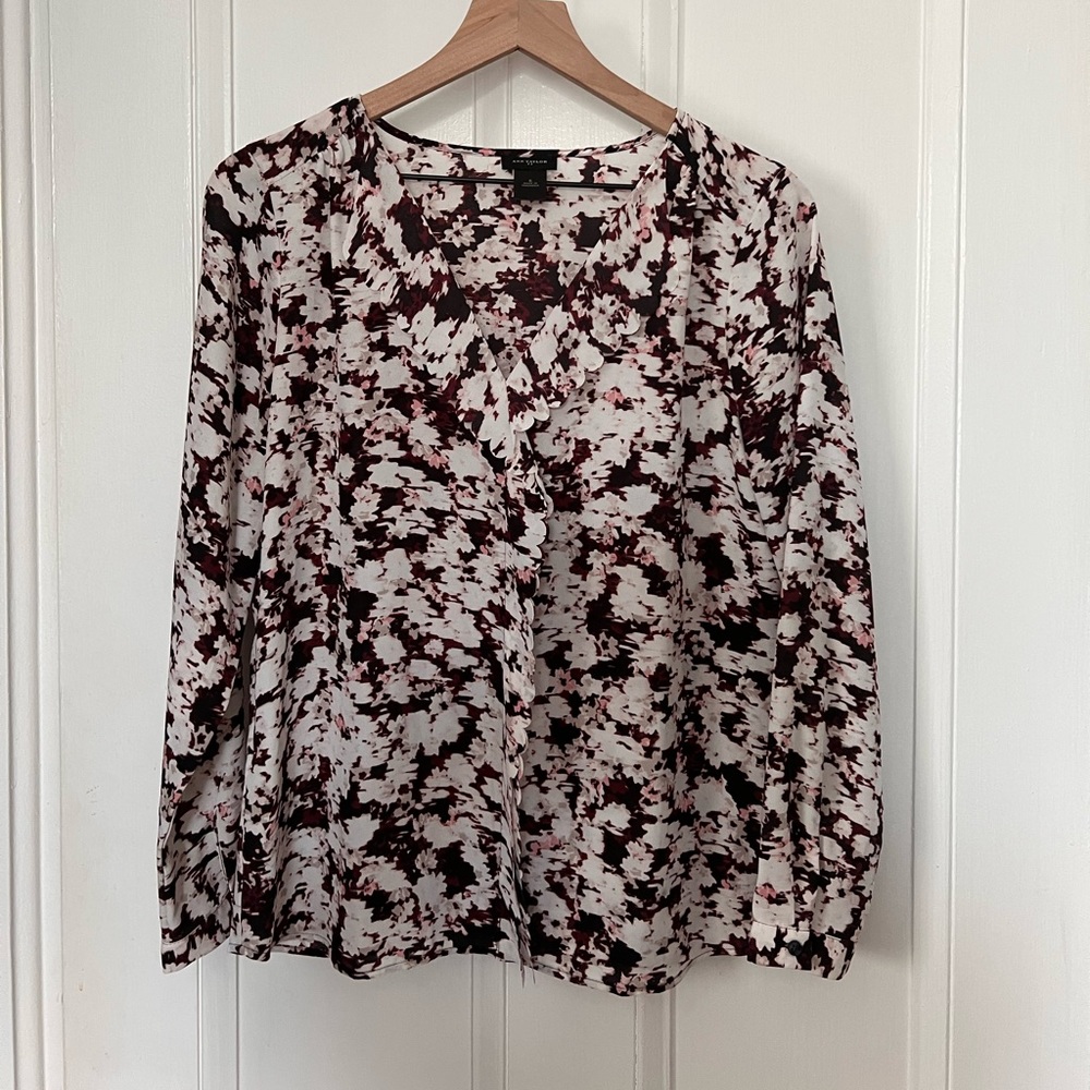 Floral ruffled top